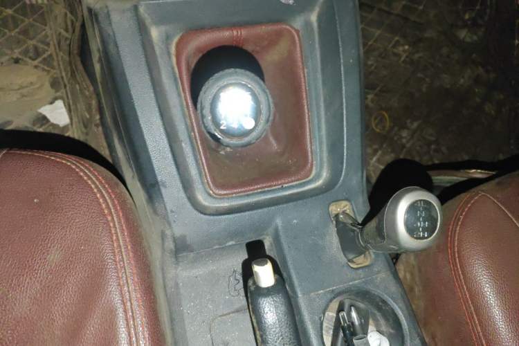 Used BAIC Off-Road BJ40 2014 2.4L Manual Cross-Country Edition Gear Lever