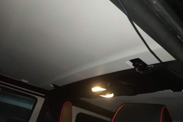Used BAIC Off-Road BJ40 2014 2.4L Manual Cross-Country Edition Headliner