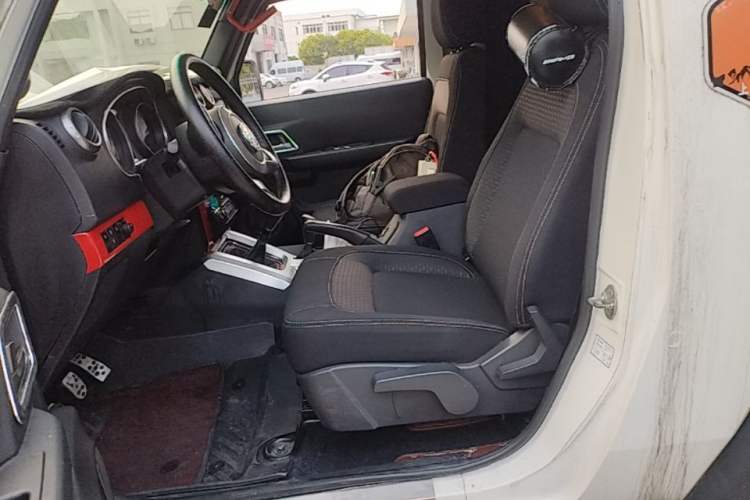 Used BAIC Off-Road BJ40 2014 2.4L Manual Cross-Country Edition Left Front Seat