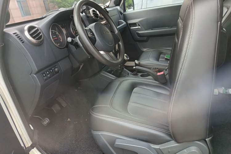 Used BAIC Off-Road BJ40 2014 2.4L Manual Cross-Country Edition Left Front Seat