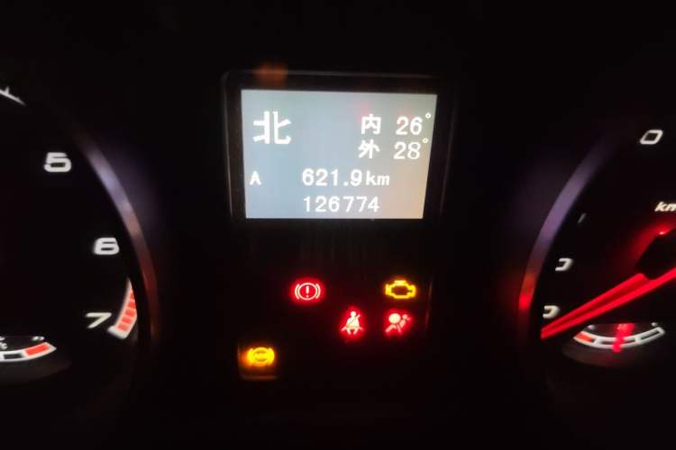 Used BAIC Off-Road BJ40 2014 2.4L Manual Cross-Country Edition Odometer Close Up