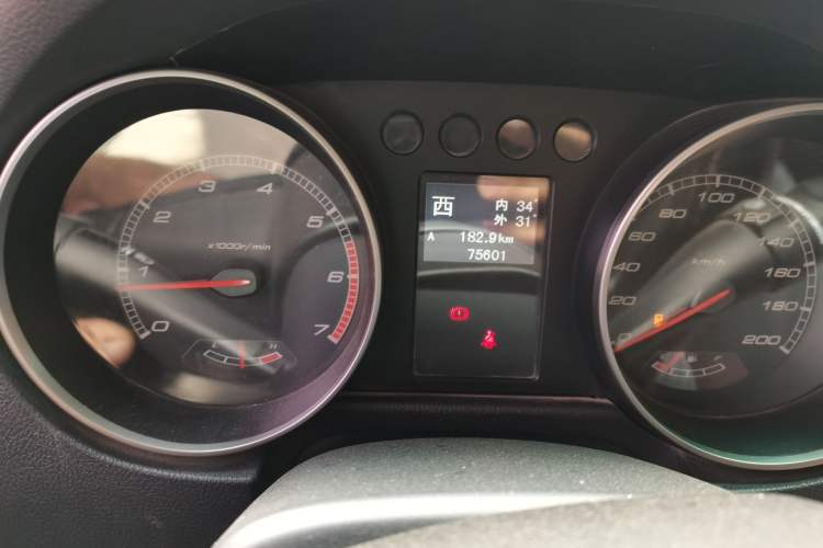 Used BAIC Off-Road BJ40 2014 2.4L Manual Cross-Country Edition Odometer Close Up