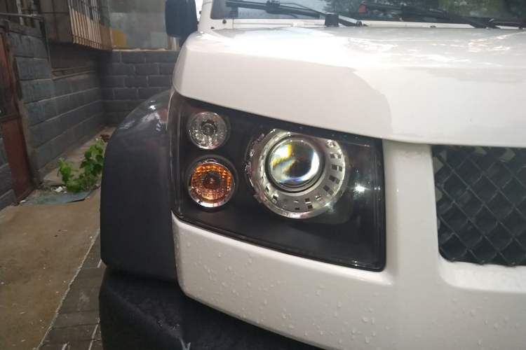 Used BAIC Off-Road BJ40 2014 2.4L Manual Cross-Country Edition Right Front Headlight