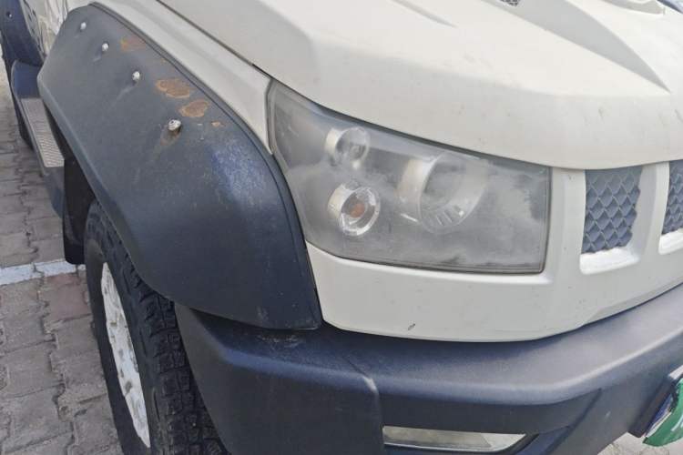 Used BAIC Off-Road BJ40 2014 2.4L Manual Cross-Country Edition Right Front Headlight