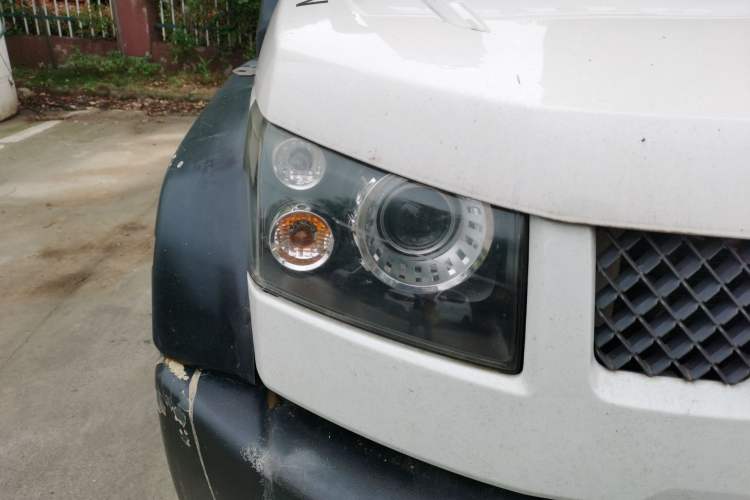 Used BAIC Off-Road BJ40 2014 2.4L Manual Cross-Country Edition Right Front Headlight