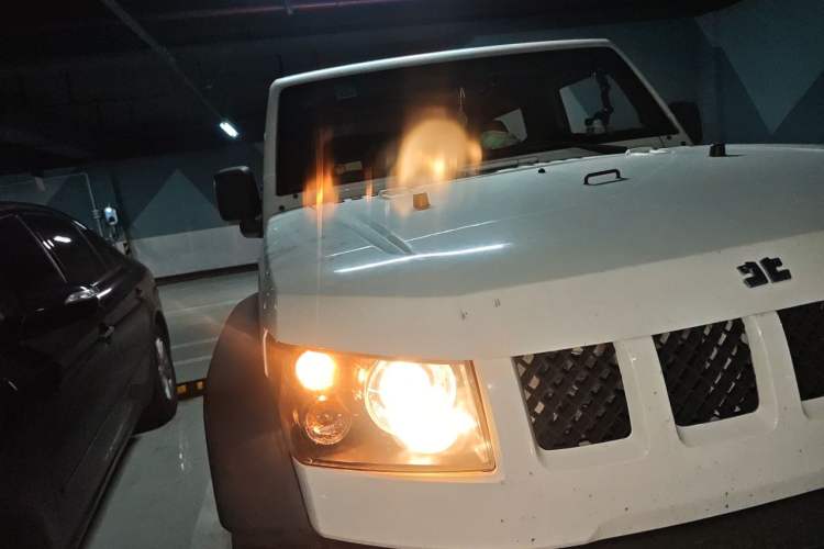 Used BAIC Off-Road BJ40 2014 2.4L Manual Cross-Country Edition Right Front Headlight