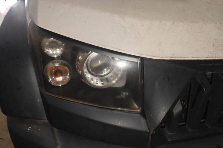 Used BAIC Off-Road BJ40 2014 2.4L Manual Cross-Country Edition Right Front Headlight