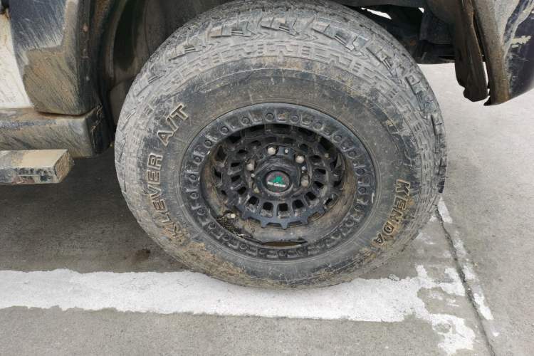 Used BAIC Off-Road BJ40 2014 2.4L Manual Cross-Country Edition Right Front Wheel Hub