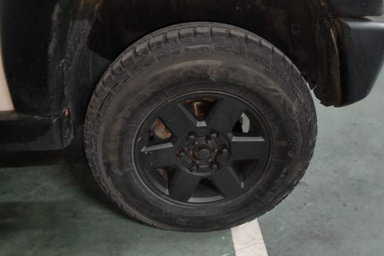 Used BAIC Off-Road BJ40 2014 2.4L Manual Cool Wilderness Edition Right Front Wheel Hub