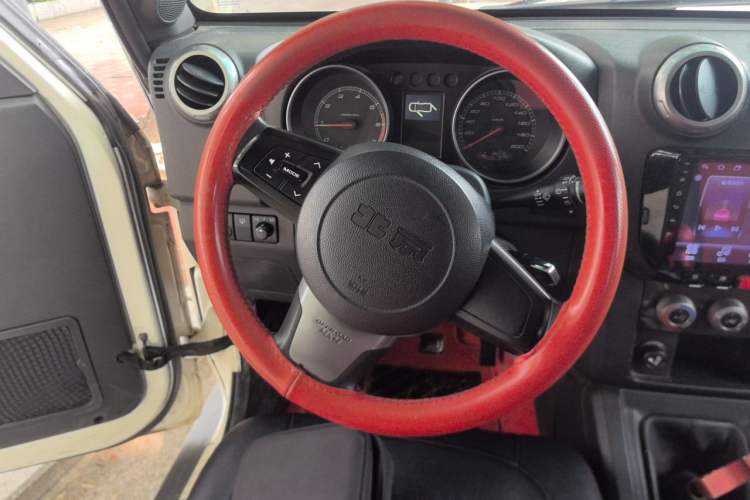 Used BAIC Off-Road BJ40 2014 2.4L Manual Cross-Country Edition Steering Wheel