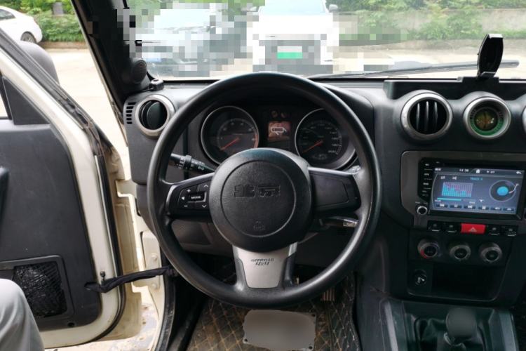 Used BAIC Off-Road BJ40 2014 2.4L Manual Cross-Country Edition Steering Wheel
