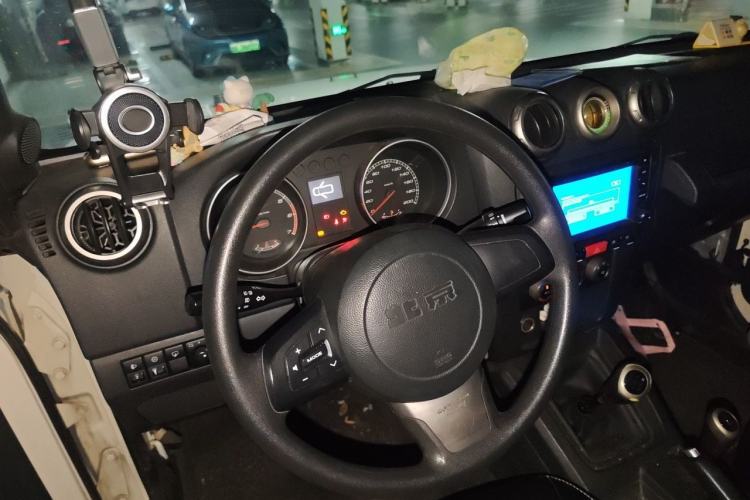 Used BAIC Off-Road BJ40 2014 2.4L Manual Cross-Country Edition Steering Wheel