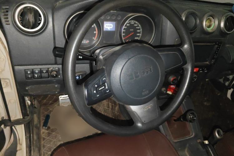 Used BAIC Off-Road BJ40 2014 2.4L Manual Cross-Country Edition Steering Wheel