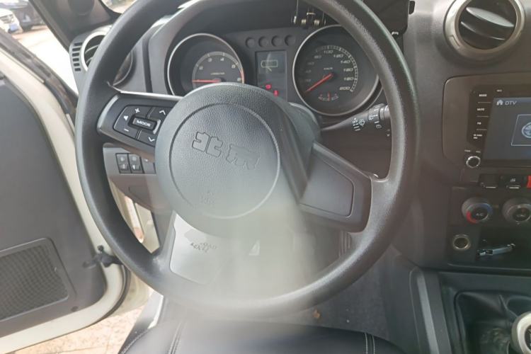 Used BAIC Off-Road BJ40 2014 2.4L Manual Cross-Country Edition Steering Wheel