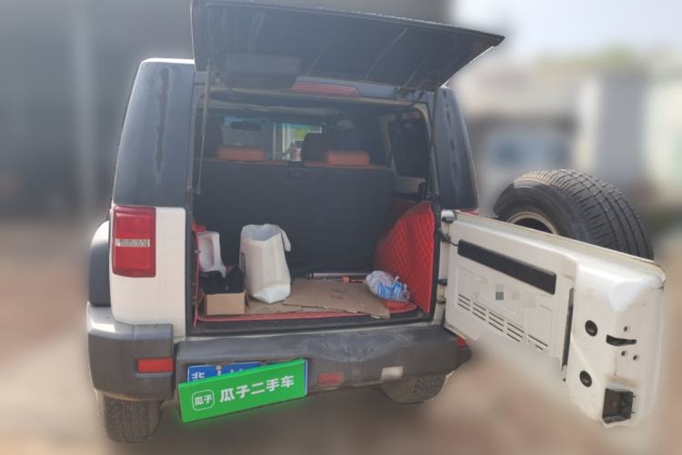 Used BAIC Off-Road BJ40 2014 2.4L Manual Cross-Country Edition Trunk