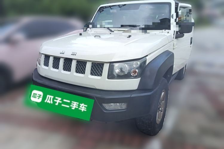 Used BAIC Off-Road BJ40 2014 2.4L Manual Cross-Country Edition Guazi used car, China used car export, Used car for sale, Used BAIC Off-Road cars, Cheapest cars for sale