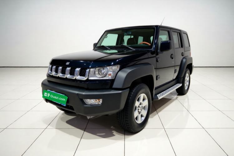 Ojetý BAIC Off-Road BJ40 2016 40L 2.3T Automatic Two-Wheel Drive Luxury Edition Guazi used car, China used car export, Used car for sale, Used  cars, Cheapest cars for sale