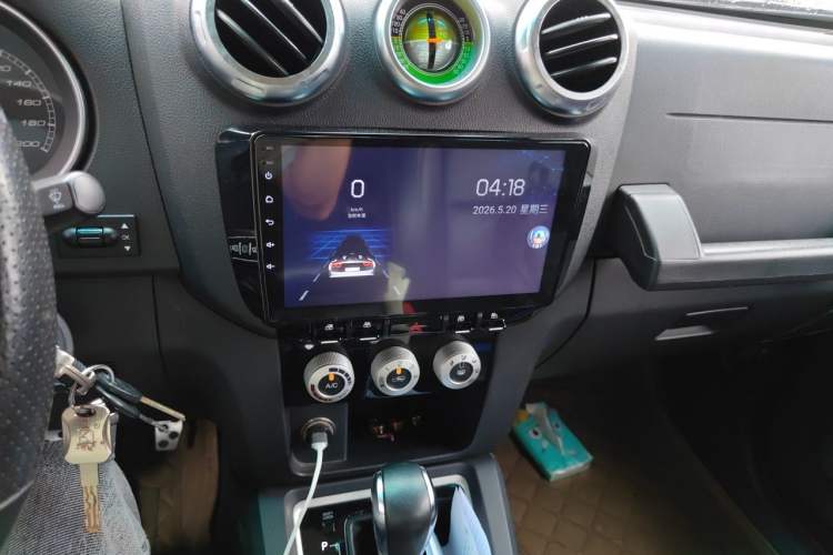Used BAIC Off-Road BJ40 2016 40L 2.3T Automatic All-Wheel Drive Premium Edition Audio And AC Panel