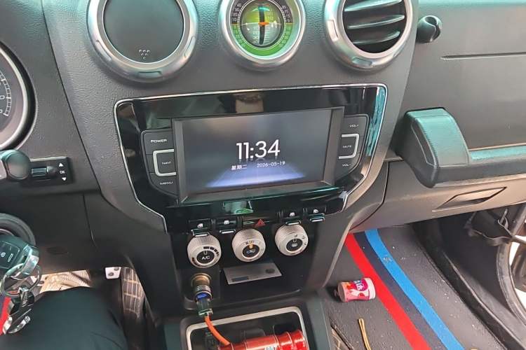 Used BAIC Off-Road BJ40 2016 40L 2.3T Automatic All-Wheel Drive Premium Edition Audio And AC Panel