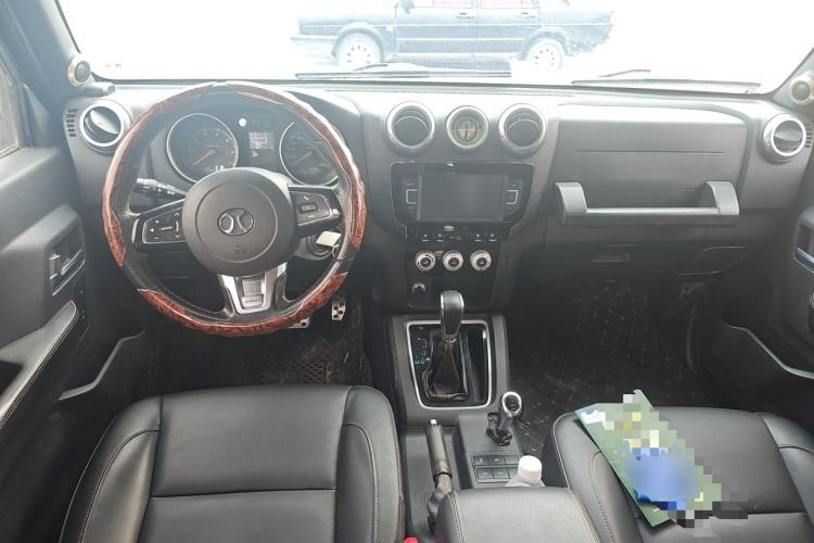 Used BAIC Off-Road BJ40 2016 40L 2.3T Automatic All-Wheel Drive Premium Edition Center Console
