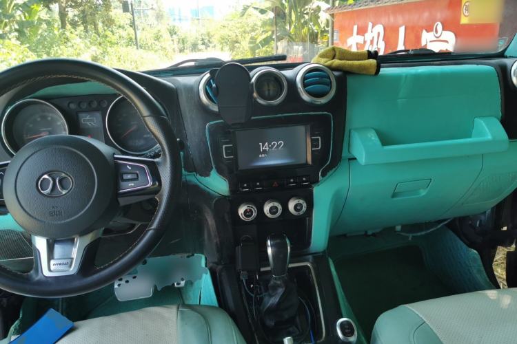 Used BAIC Off-Road BJ40 2016 40L 2.3T Automatic All-Wheel Drive Premium Edition Center Console