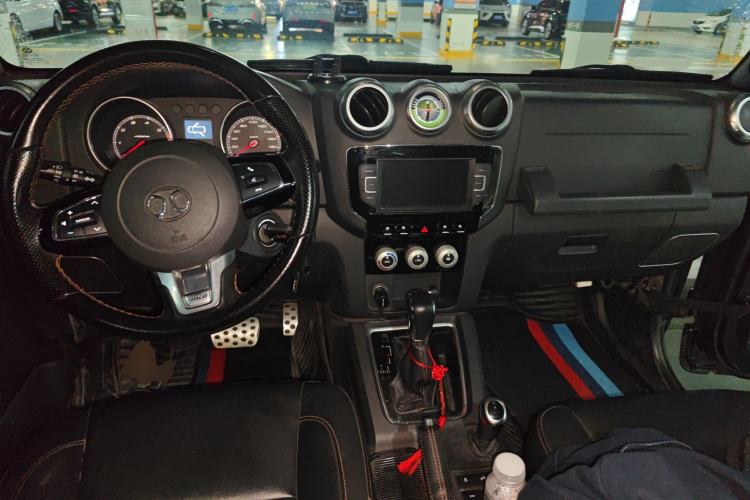 Used BAIC Off-Road BJ40 2016 40L 2.3T Automatic All-Wheel Drive Premium Edition Center Console
