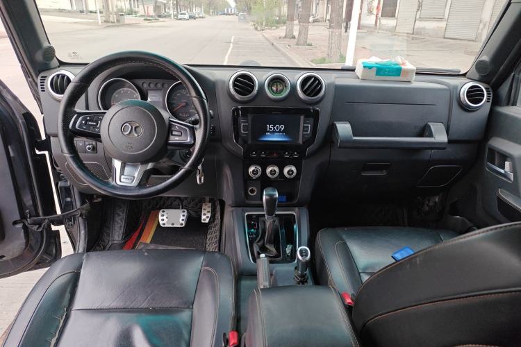 Used BAIC Off-Road BJ40 2016 40L 2.3T Automatic All-Wheel Drive Premium Edition Center Console