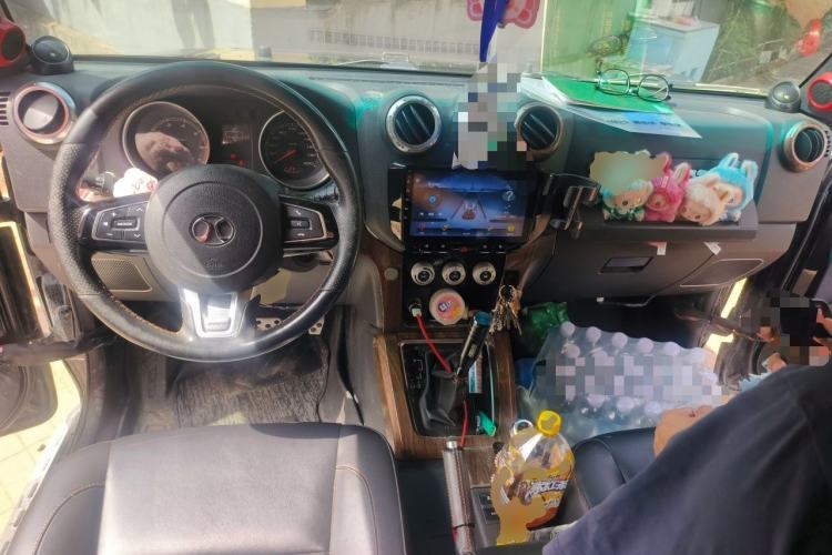 Used BAIC Off-Road BJ40 2016 40L 2.3T Automatic All-Wheel Drive Premium Edition Center Console