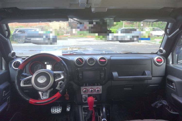 Used BAIC Off-Road BJ40 2016 40L 2.3T Automatic All-Wheel Drive Premium Edition Center Console