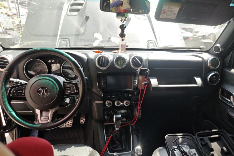 Used BAIC Off-Road BJ40 2016 40L 2.3T Automatic All-Wheel Drive Premium Edition Center Console