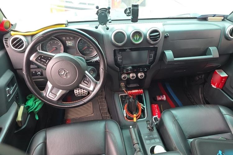 Used BAIC Off-Road BJ40 2016 40L 2.3T Automatic All-Wheel Drive Premium Edition Center Console
