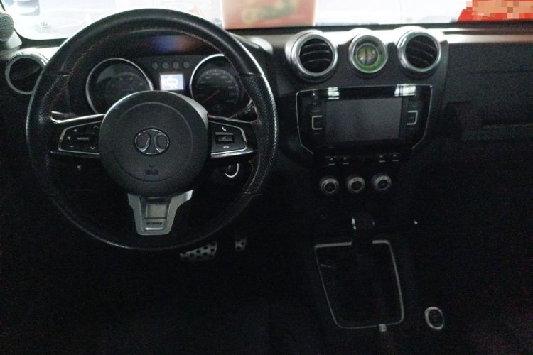 Used BAIC Off-Road BJ40 2016 40L 2.3T Automatic All-Wheel Drive Premium Edition Center Console