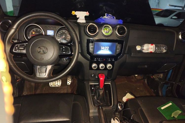 Used BAIC Off-Road BJ40 2016 40L 2.3T Automatic All-Wheel Drive Premium Edition Center Console