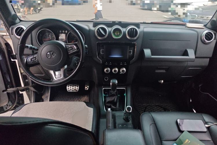Used BAIC Off-Road BJ40 2016 40L 2.3T Automatic All-Wheel Drive Premium Edition Center Console