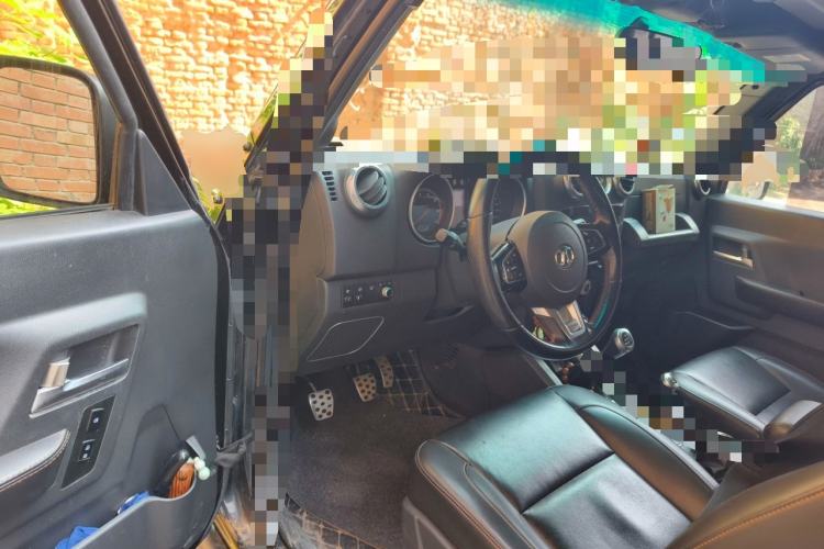 Used BAIC Off-Road BJ40 2016 2.0T Manual Two-Wheel Drive Prestige Edition Driver Seat