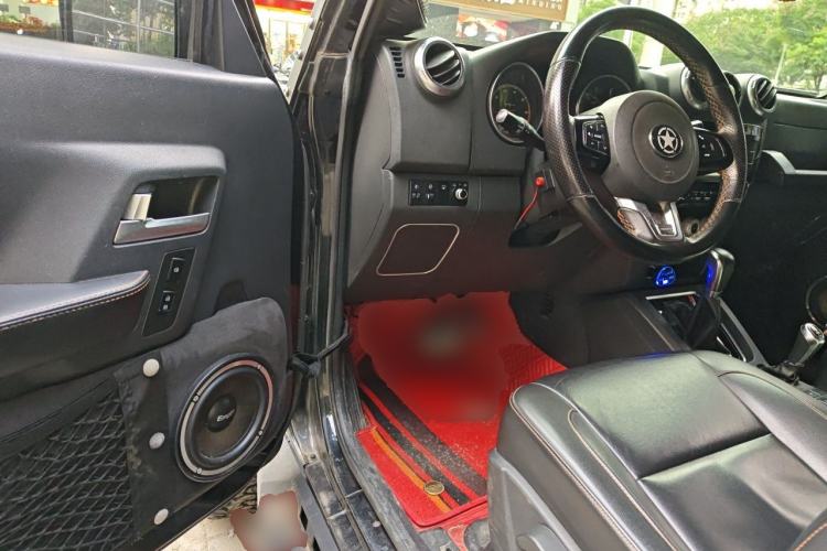 Used BAIC Off-Road BJ40 2016 40L 2.3T Automatic All-Wheel Drive Premium Edition Driver Seat