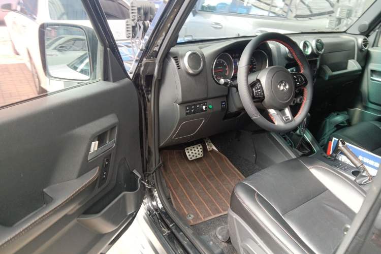 Used BAIC Off-Road BJ40 2016 40L 2.3T Automatic All-Wheel Drive Premium Edition Driver Seat