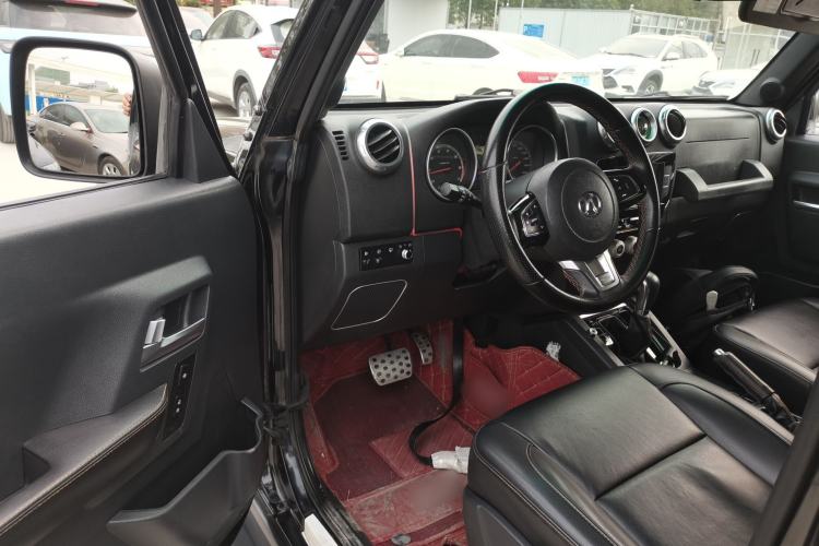 Used BAIC Off-Road BJ40 2016 40L 2.3T Automatic Two-Wheel Drive Prestige Edition Driver Seat