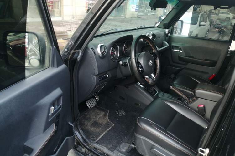 Used BAIC Off-Road BJ40 2016 40L 2.3T Automatic Two-Wheel Drive Prestige Edition Driver Seat