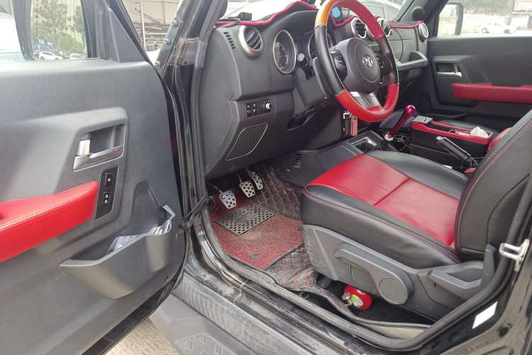 Used BAIC Off-Road BJ40 2016 40L 2.0T Manual Two-Wheel Drive Luxury Edition Driver Seat