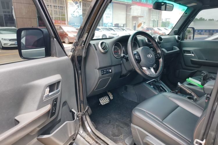 Used BAIC Off-Road BJ40 2016 40L 2.3T Automatic All-Wheel Drive Premium Edition Driver Seat