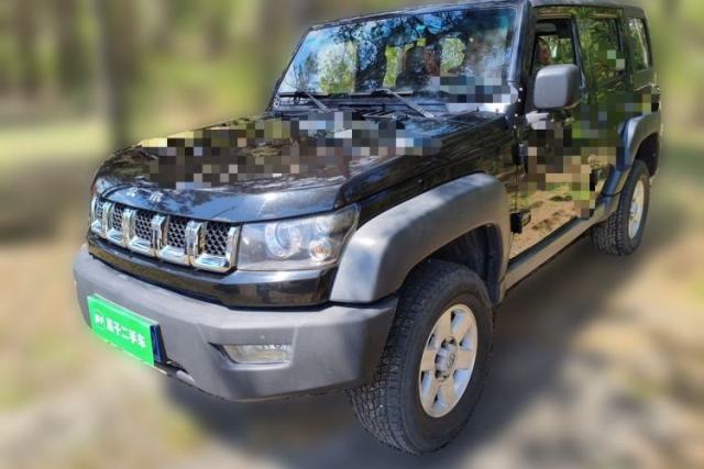 Used BAIC Off-Road BJ40 2016 40L 2.0T Manual Two-Wheel Drive Luxury Edition