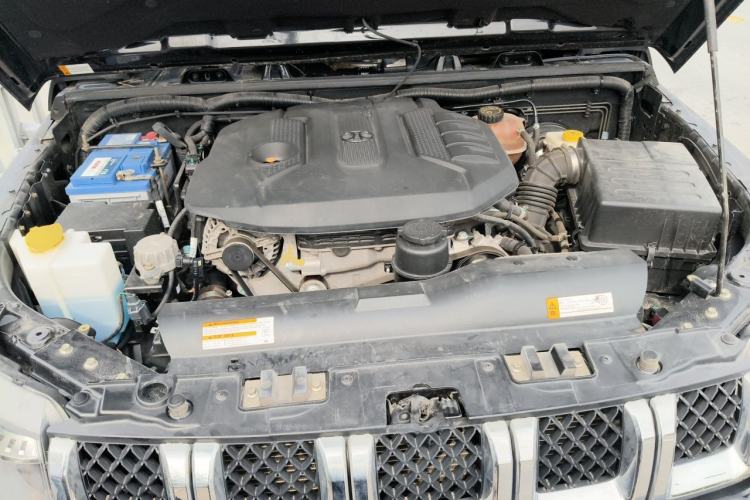 Used BAIC Off-Road BJ40 2016 40L 2.3T Automatic All-Wheel Drive Premium Edition Engine Bay