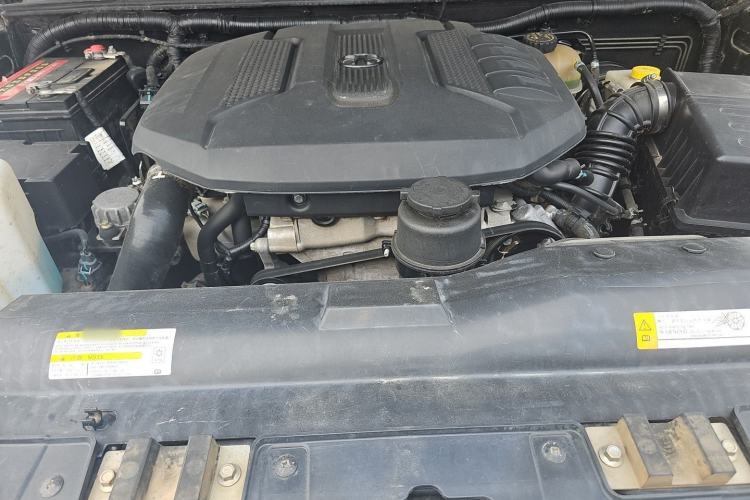 Used BAIC Off-Road BJ40 2016 40L 2.3T Automatic All-Wheel Drive Premium Edition Engine Bay