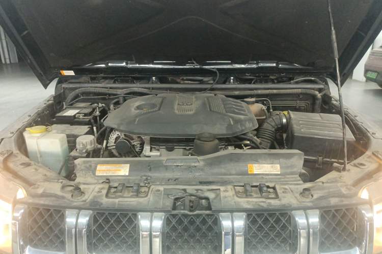 Used BAIC Off-Road BJ40 2016 40L 2.3T Automatic Two-Wheel Drive Prestige Edition Engine Bay
