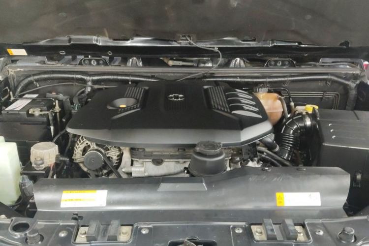 Used BAIC Off-Road BJ40 2016 2.3T Automatic Four-Wheel Drive Premium Edition Engine Bay
