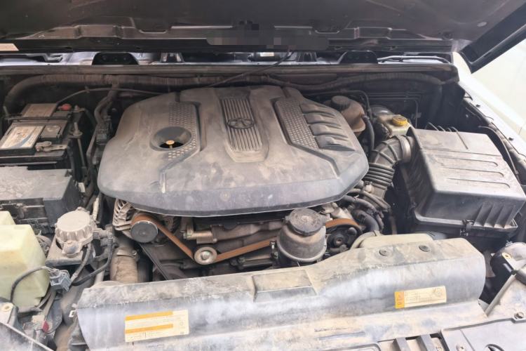 Used BAIC Off-Road BJ40 2016 40L 2.0T Manual Two-Wheel Drive Luxury Edition Engine Bay
