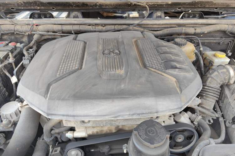 Used BAIC Off-Road BJ40 2016 40L 2.3T Automatic All-Wheel Drive Premium Edition Engine Bay