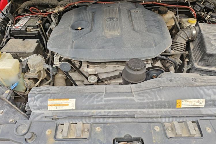 Used BAIC Off-Road BJ40 2016 40L 2.3T Automatic All-Wheel Drive Premium Edition Engine Bay