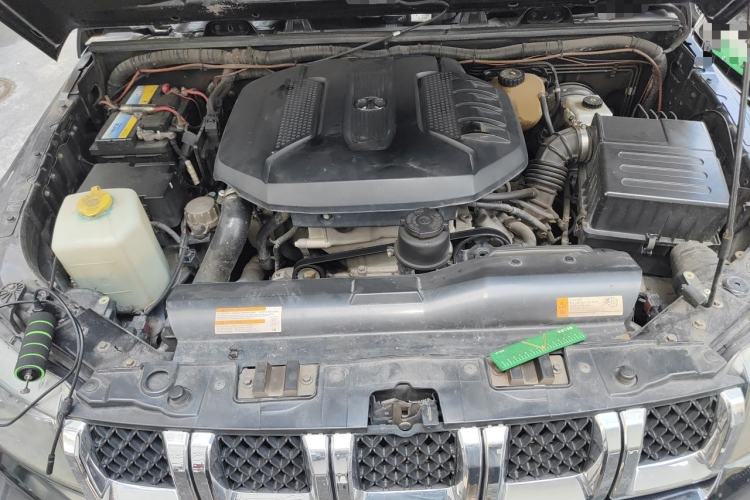 Used BAIC Off-Road BJ40 2016 40L 2.3T Automatic All-Wheel Drive Premium Edition Engine Bay
